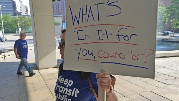 Keep Transit Public rally