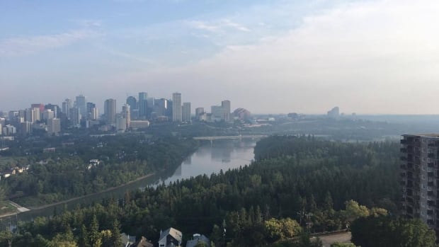 Air quality at very high risk in Calgary Air quality at very high risk in Calgary