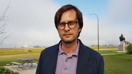 UN refugee agency checks on asylum seekers in Emerson