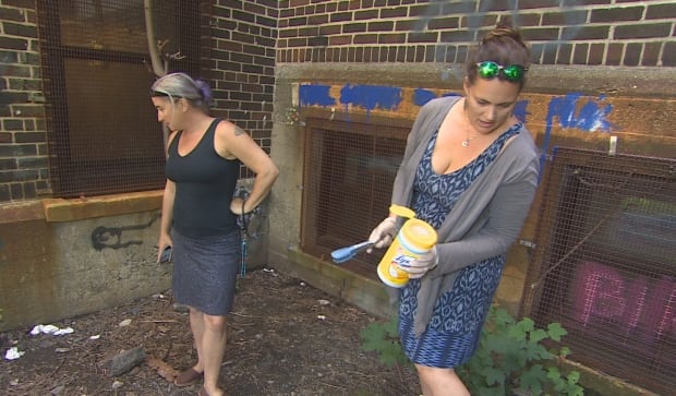 Parents Jocelyne Thomas (right) and Jennifer Newhook
