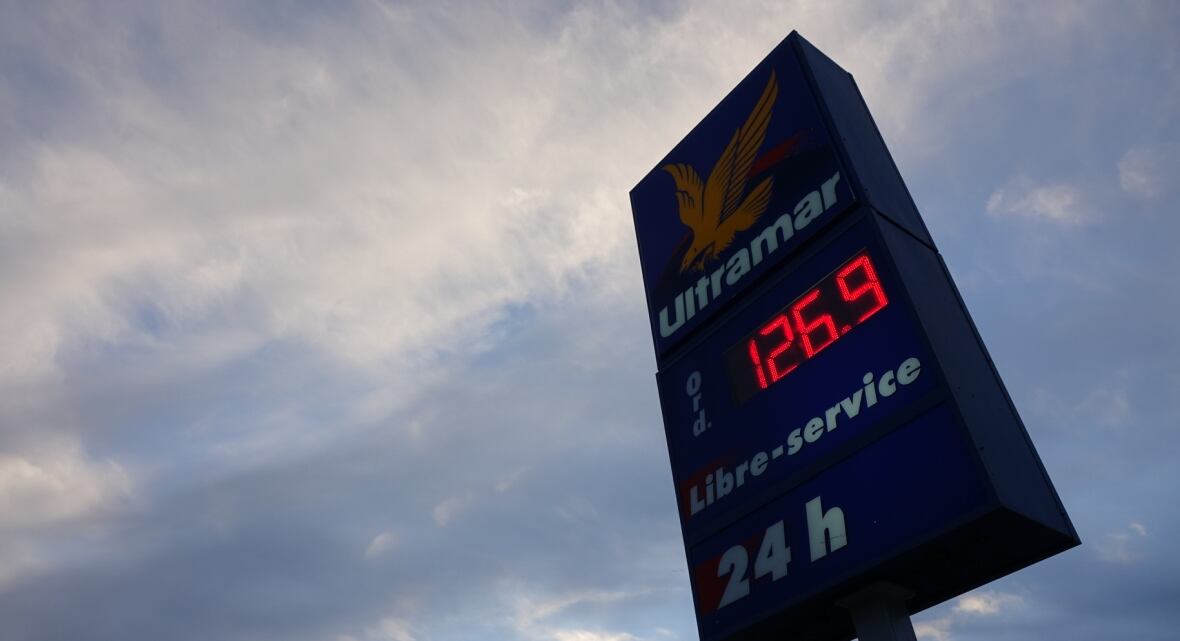 Montreal gas prices spike in aftermath of Hurricane Harvey CBC News