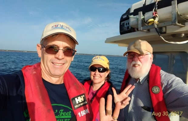 Tuna tagging research crew