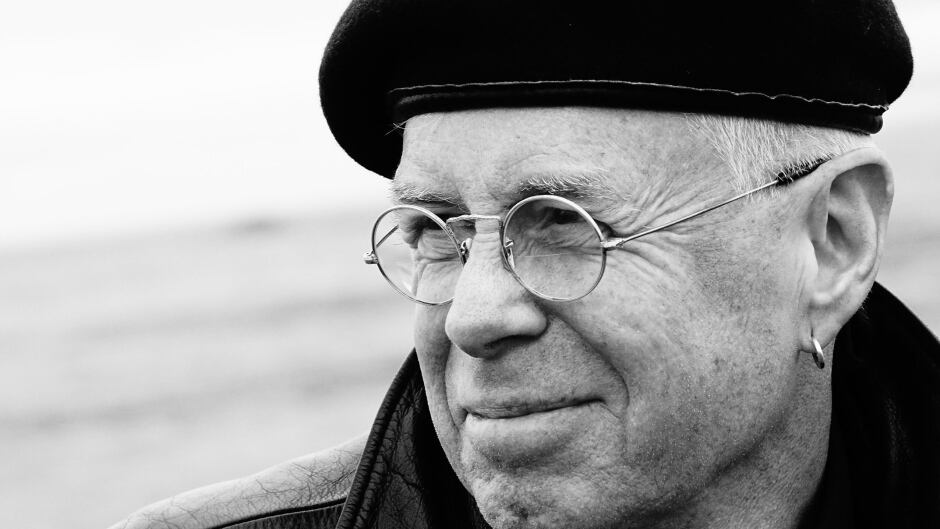 Bruce Cockburn will be inducted into the Canadian Songwriters Hall of Fame on Set. 23.