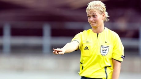 Bibiana Steinhaus will make history as Bundesliga's first female referee when she officiates Sunday's match between Hertha Berlin and Werder Bremen. steinhaus-bibiana-090717