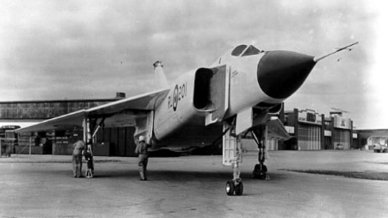 Black and white photo of an Avro Canada CF-105 Arrow on the tarmac