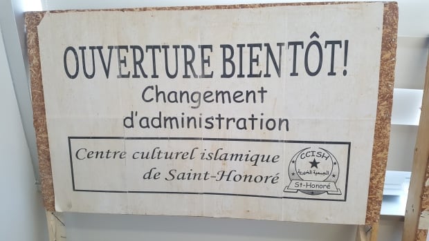 saint honore xenophobic sign