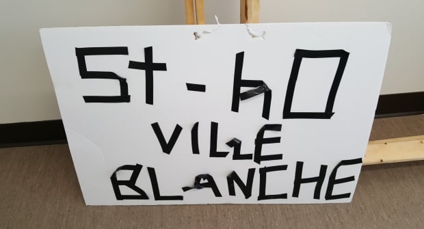 saint honore ville blanche sign