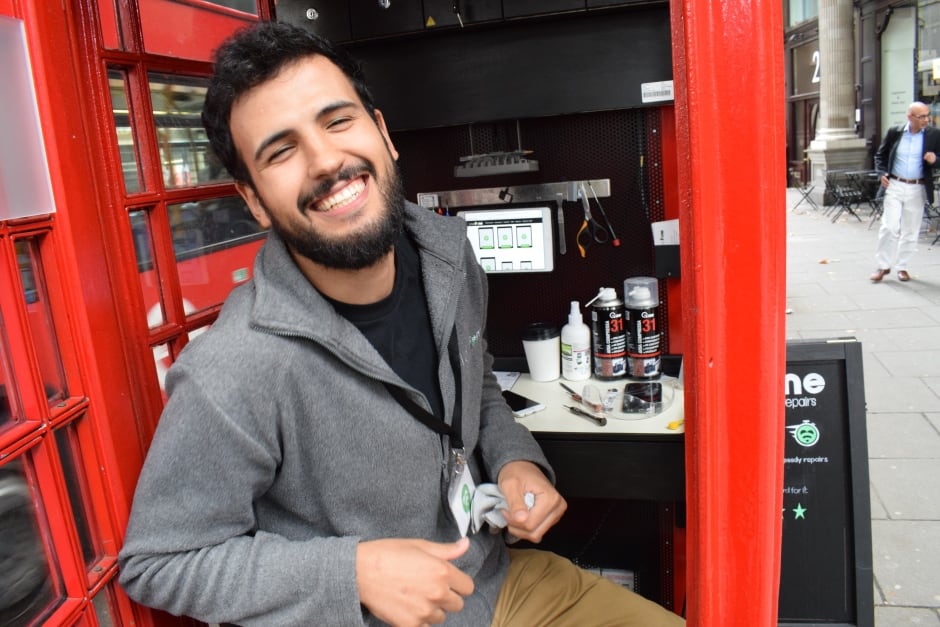 Lovephone — Fouad Choaibi in London phone booth