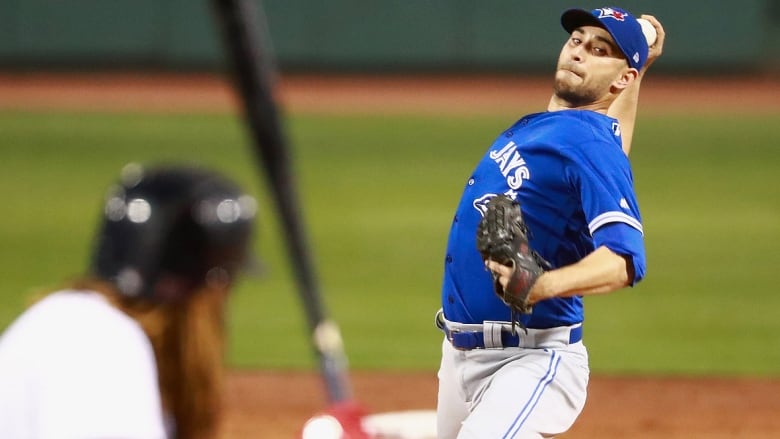 Report: Blue Jays re-sign starting pitcher Marco Estrada