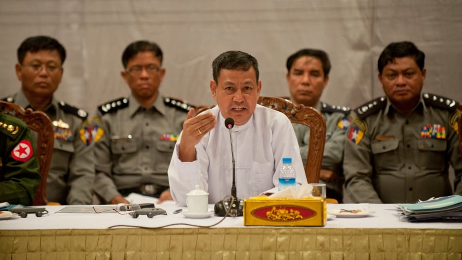 Ex-Information Minister of Myanmar Ye Htut denies that forces are burning down Rohingya villages.