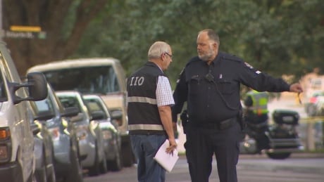 An IIO B.C. investigator at the scene of a police incident on 18th Avenue in Vancouver on Saturday, Sept. 23, 2017. IIO B.C. investigator Vancouver Manitoba Street, 18th Avenue