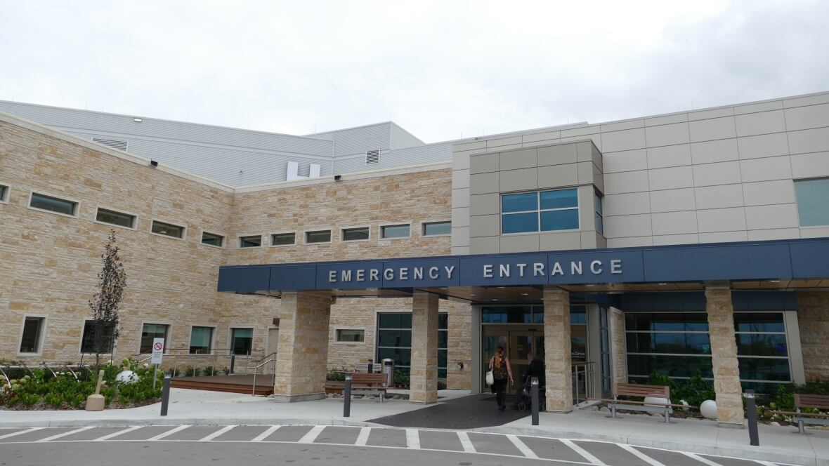 Selkirk emergency room scales back on doctor hours Manitoba CBC News