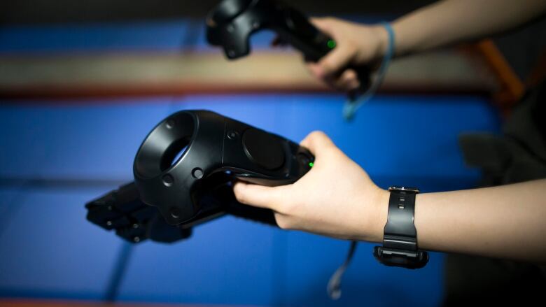 When your robot learns from humans, who should train it?