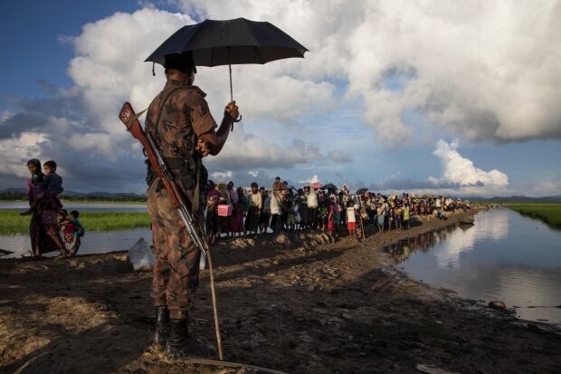 Rohingya refugees Bangladesh border guards