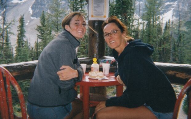 Amanda Lindhout and Lorinda Stewart