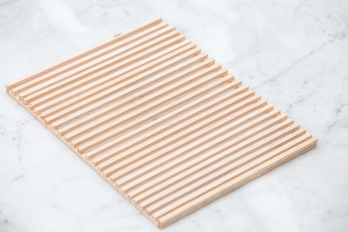 Make a trendy felt message board for a retro way to say all the things