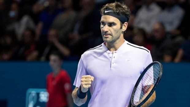 Roger Federer put to test but advances to Swiss Indoors semis