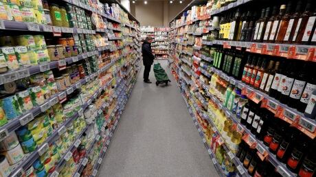 Watchdog raids offices of grocery retailers