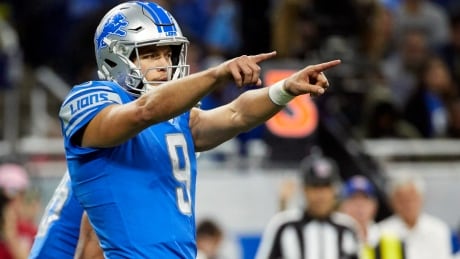 Detroit Lions quarterback Matthew Stafford gets set to run a play against the Pittsburgh Steelers during an NFL football game in Detroit on Sunday, Oct. 29, 2017. Cineplex says it will show Sunday Night Football and the Superbowl at some of its theatres. Lions Packers Football