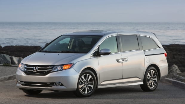 Honda recalling 900000 Odyssey vehicles because seats may tip forward Honda recalling 900000 Odyssey vehicles because seats may tip forward
