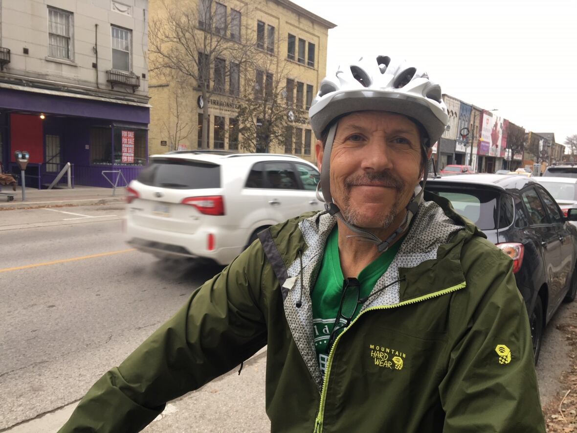Cycling group opposes Dundas bike lane split through Old East Village