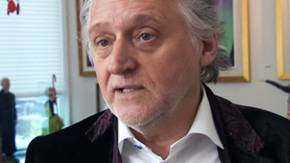 Gilbert Rozon’s alleged victims file class-action lawsuit - Montreal