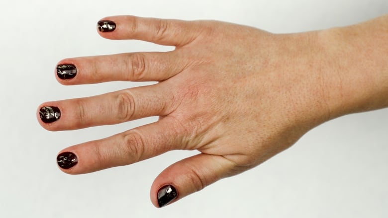 Simple and inexpensive DIY manicures for luxe holiday nails