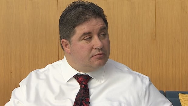 Kent Hehr, Liberal cabinet minister, accused of sexual harassment Kent-hehr