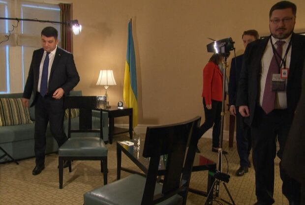 US to provide Ukraine with 'defensive' aid US to provide Ukraine with 'defensive' aid