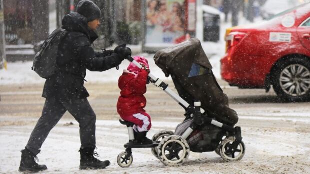 Extreme cold warning issued for Toronto by Environment Canada Extreme cold warning issued for Toronto by Environment Canada