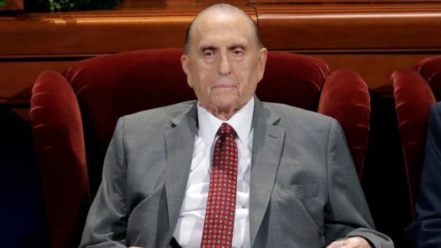 Head of Mormon Church worldwide dies at 90