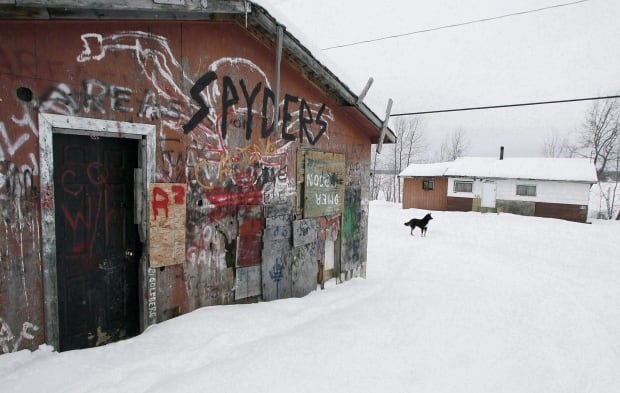 Pikangikum chief sounds call for more housing for reserve