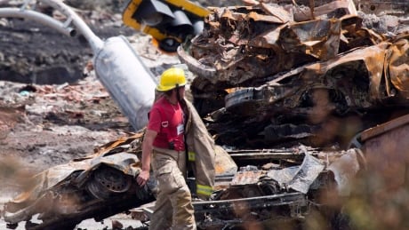 Ottawa warns of dangerously exhausted train crews as Alberta ramps up oil-by-rail thumbnail