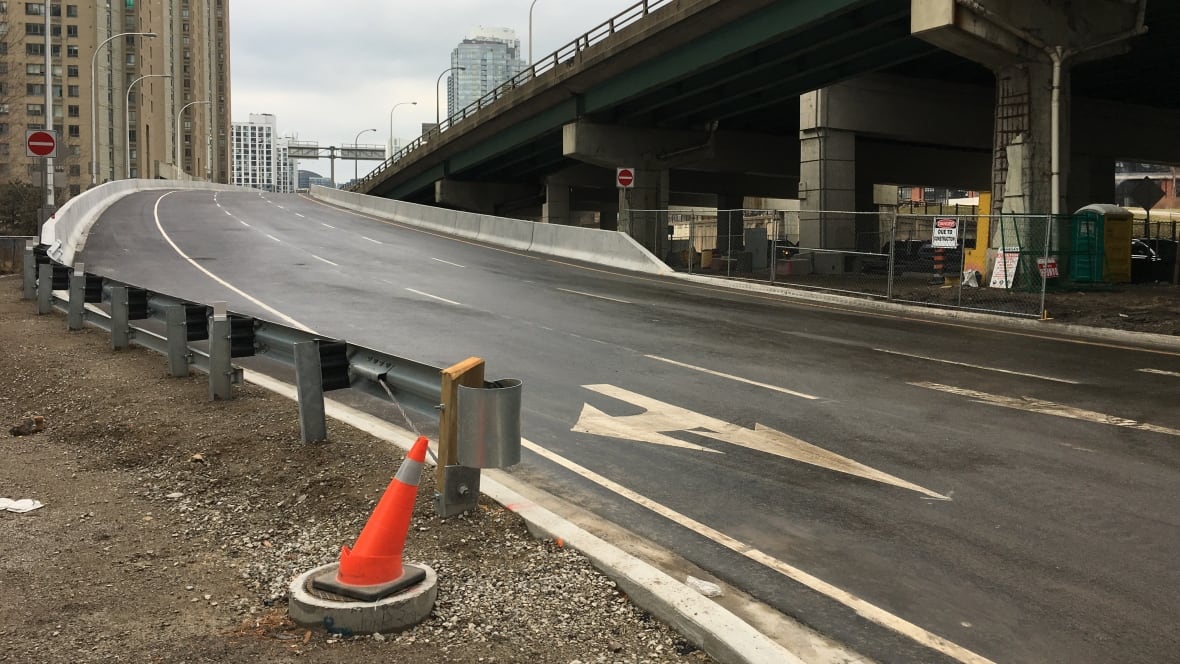New Gardiner Expressway offramp opens to traffic Toronto CBC News