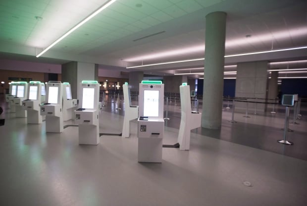 QUEBEC AIRPORT TERMINAL 20171116