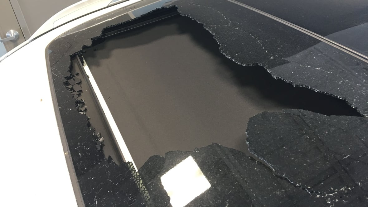 P.E.I. couple wants answers after vehicle sunroof shatters while