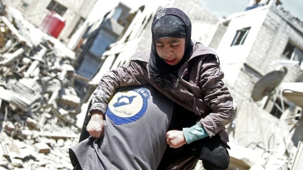Strikes pound Syria enclave as world fumbles for response Strikes pound Syria enclave as world fumbles for response