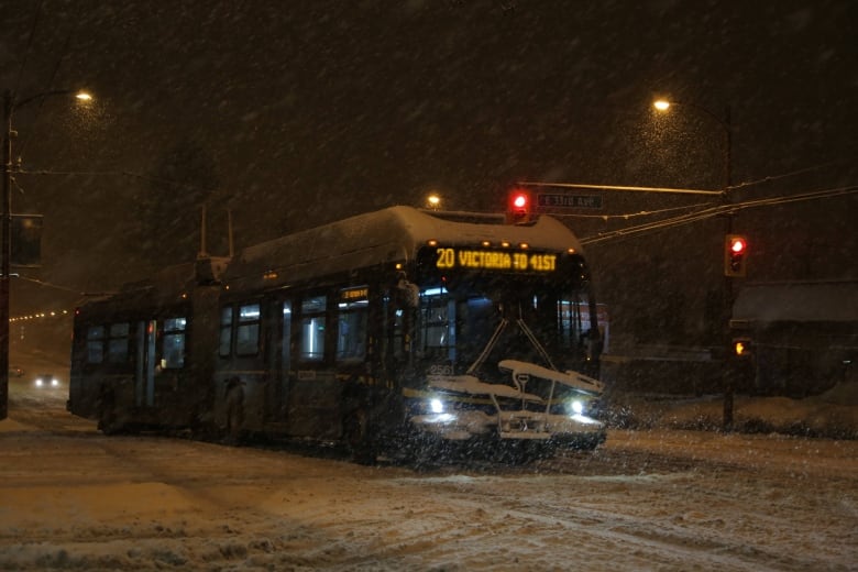 Overnight Snowfall Leaves Metro Vancouver Roads In Poor Condition | CBC ...