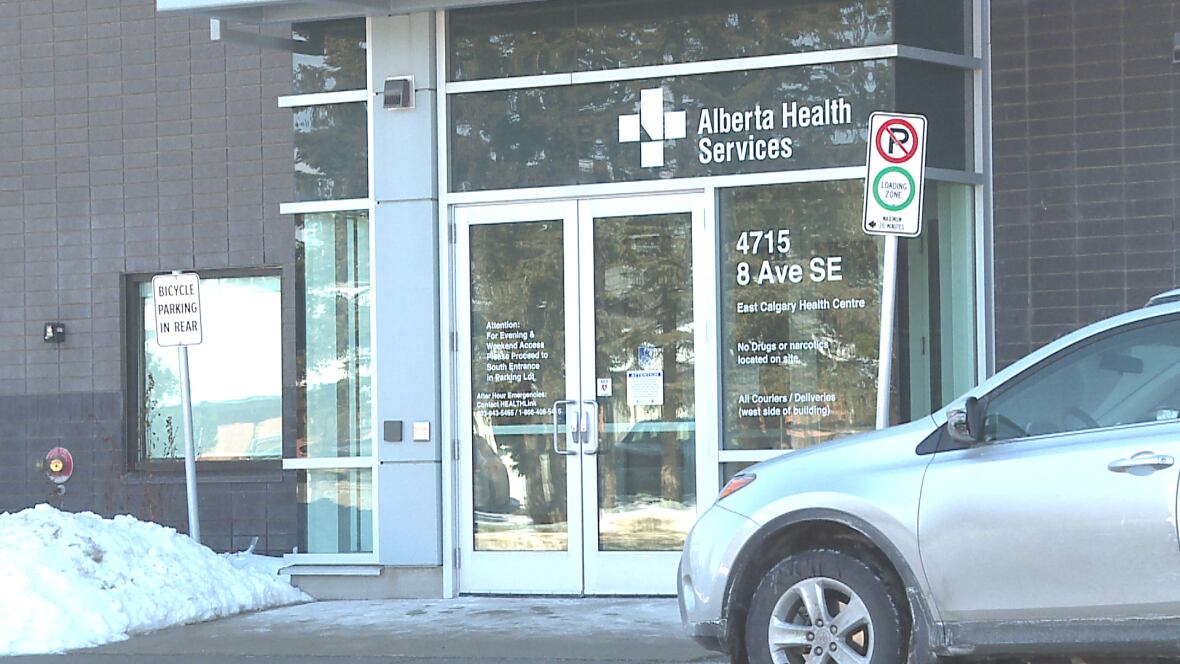 'I definitely didn't feel safe' Patient alleges Calgary paramedics