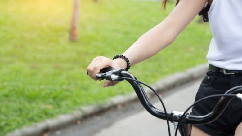 kamloops man sues 10