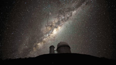 Galactic centre and bulge above the ESO 3.6-metre telescope