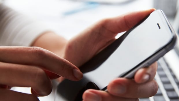 Bell MTS cancels unlimited data plan for new customers | CBC News