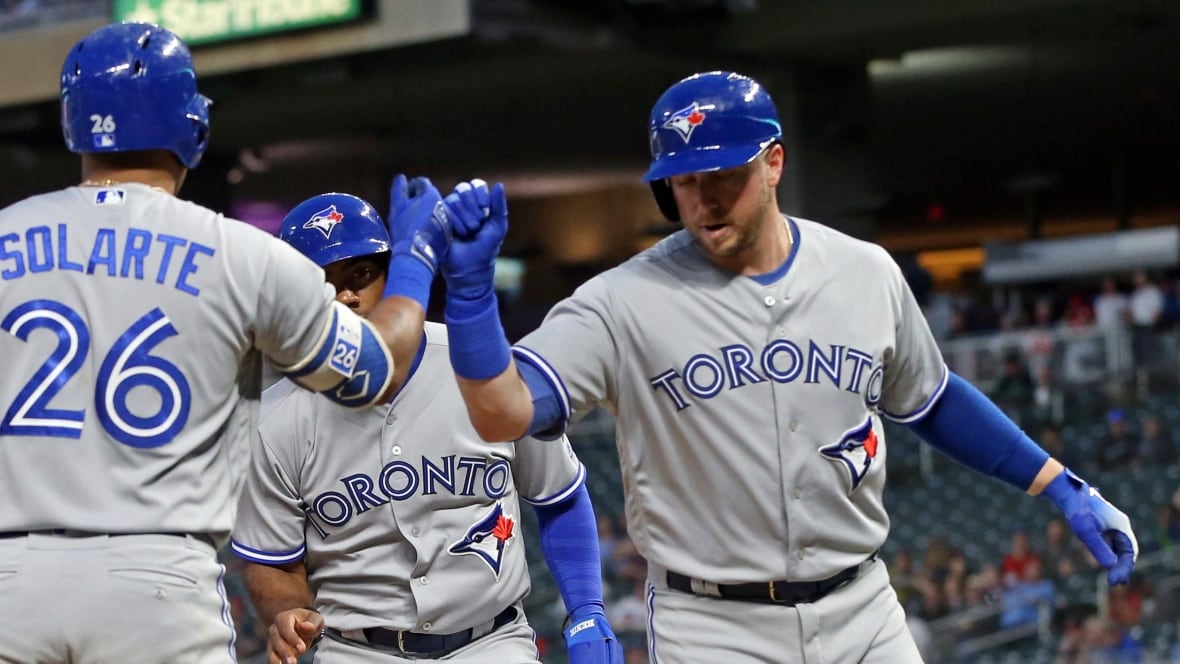 Blue Jays' Yangervis Solarte scores on freakish bases-loaded play Blue Jays' Yangervis Solarte scores on freakish bases-loaded play