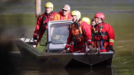 grand forks flooding water rescue