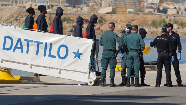Aquarius ship migrants finally reach land in Spain after week-long odyssey Aquarius ship migrants finally reach land in Spain after week-long odyssey