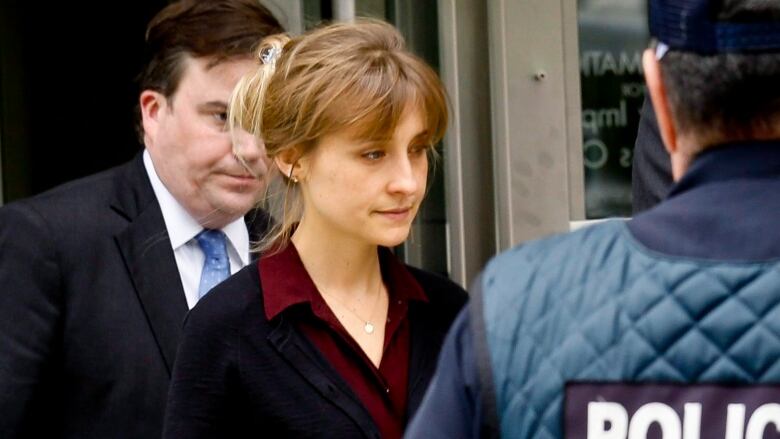 Allison Mack of Smallville to Plead Guilty in Nxivm Sex Trafficking Case