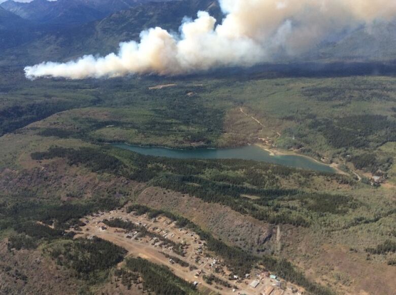 The Wave Nanaimo >> The Alkali Lake fire has now burned 27 structures in the town of Telegraph Creek. (B.C. Wildfire ... The Wave Nanaimo >> The Alkali Lake fire has now burned 27 structures in the town of Telegraph Creek. (B.C. Wildfire ...
