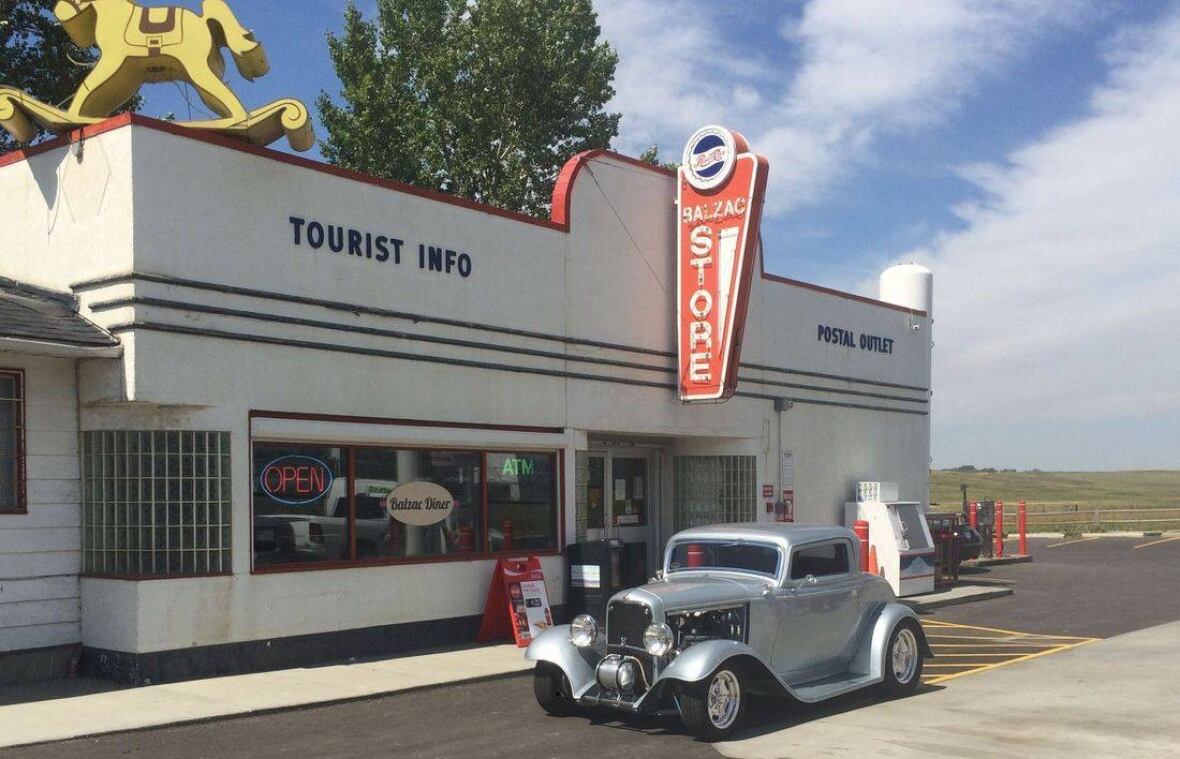 Tiny hamlet of Balzac says it's ready for Alberta's Amazon warehouse