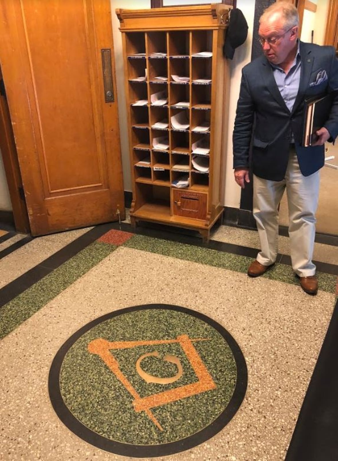 Capital Foundations A peek inside Edmonton's secretive Masonic hall CBC News