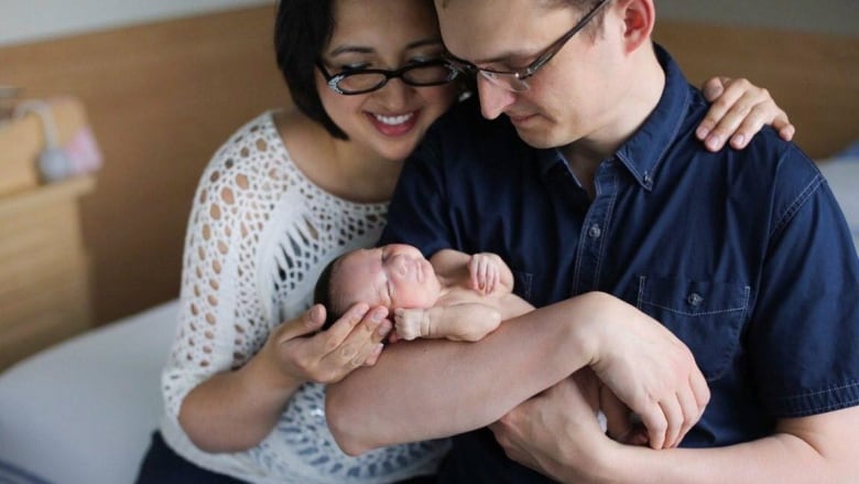 Calgary Mp Pays Tribute To Baby Daughter On Pregnancy And Infant Loss Remembrance Day Cbc News<script async src=